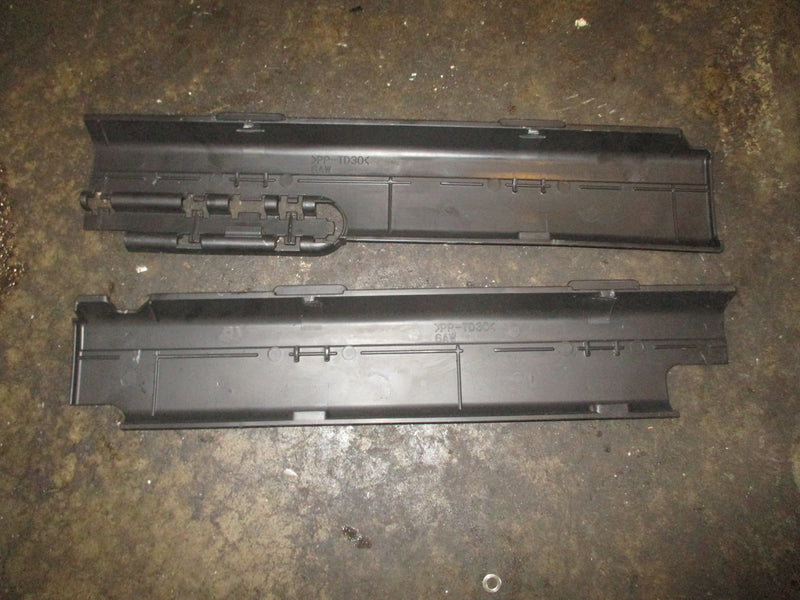 Yamaha 350hp 4 stroke outboard fuel rail covers (6AW-13564-00-00)