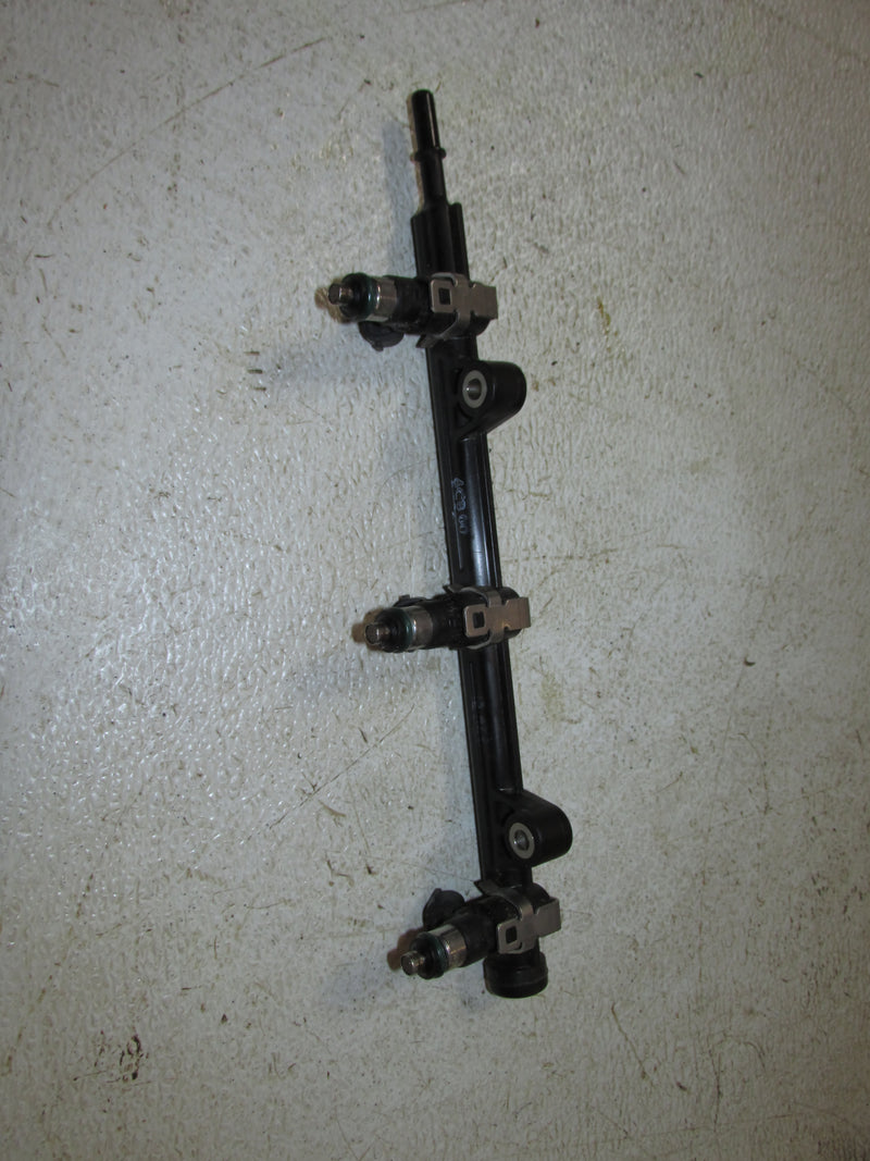 Yamaha 250hp VMAX SHO 4 Stroke Outboard Fuel Rail and Injector Set