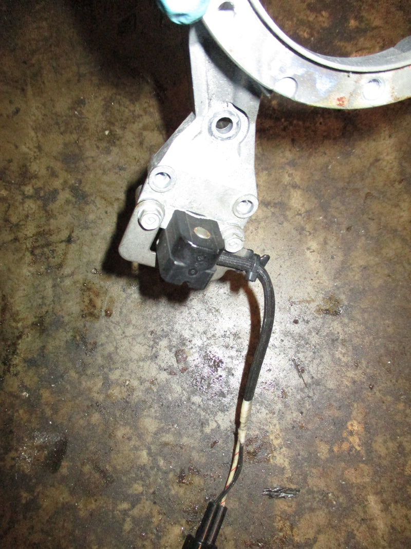 Yamaha 4.2L 300hp 4 stroke outboard pulsor coil (6CB-85580-00-00)