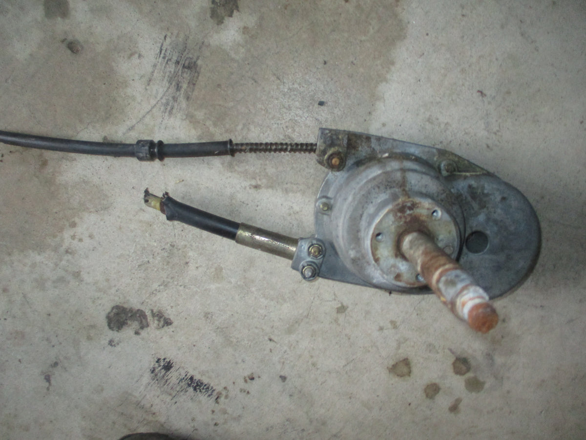 Outboard teleflex steering helm