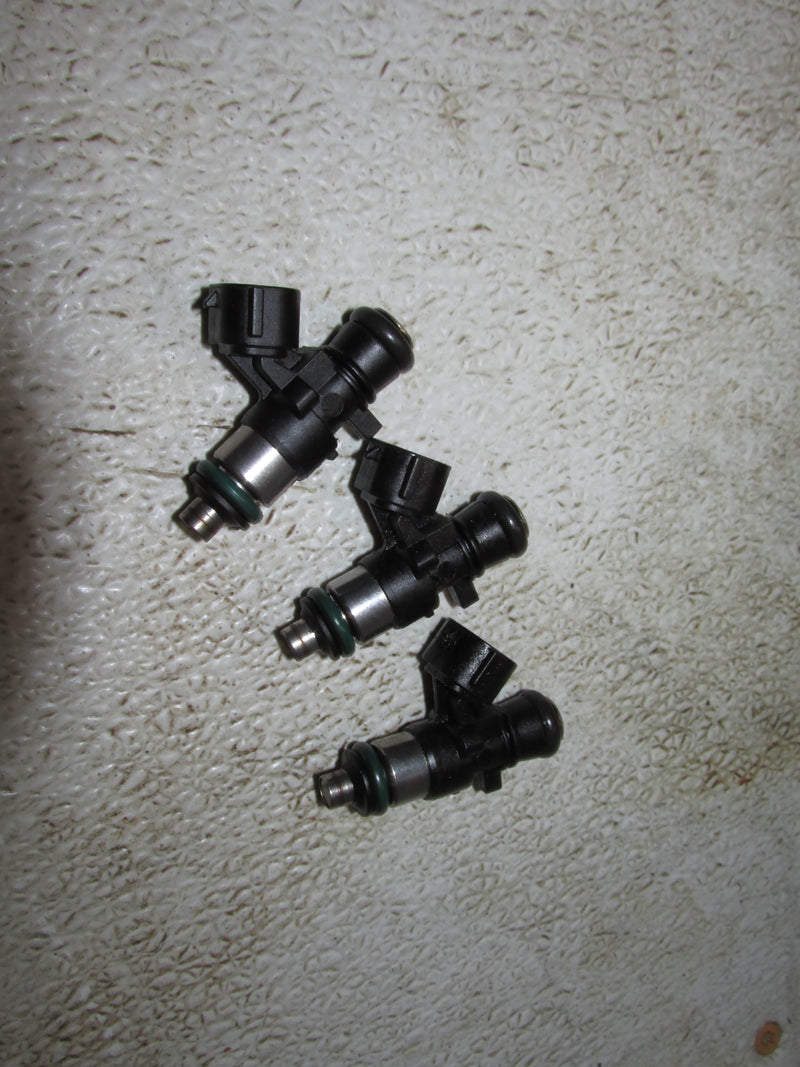 Yamaha 250hp VMAX SHO 4 Stroke Outboard Fuel Injector Set of 3 (6AW-13171-00-00)