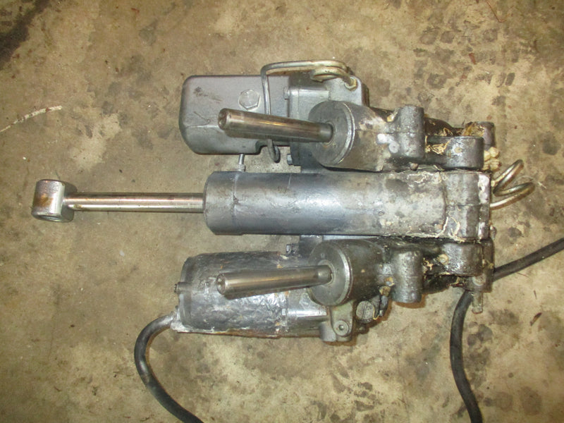 Yamaha 130hp 2 stroke outboard tilt trim unit