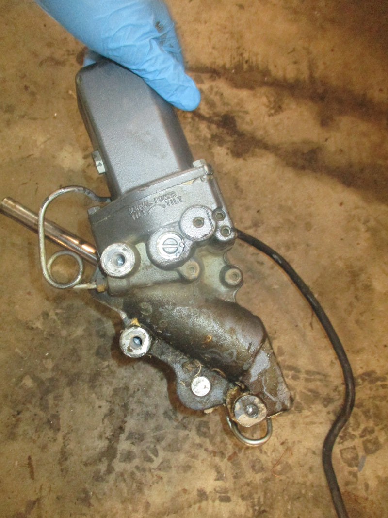Yamaha 130hp 2 stroke outboard tilt trim unit
