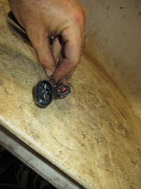 Load image into Gallery viewer, Evinrude 50hp ETEC 2 Stroke outboard tilt trim relay (586767)
