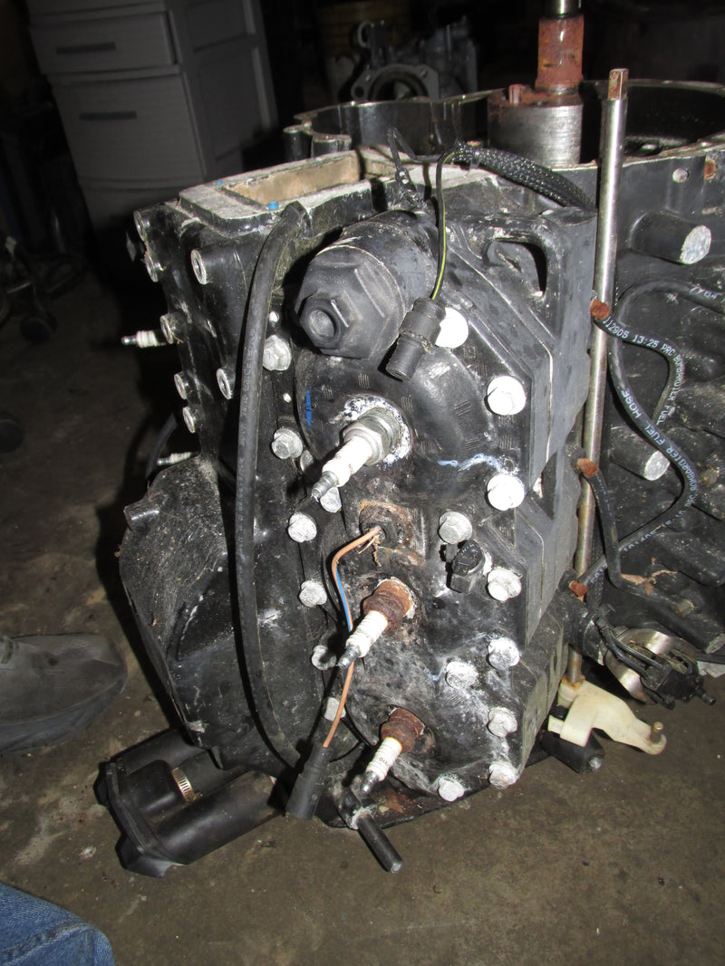 Johnson 150hp 60 Degree 2 Stroke Outboard Crankcase Powerhead