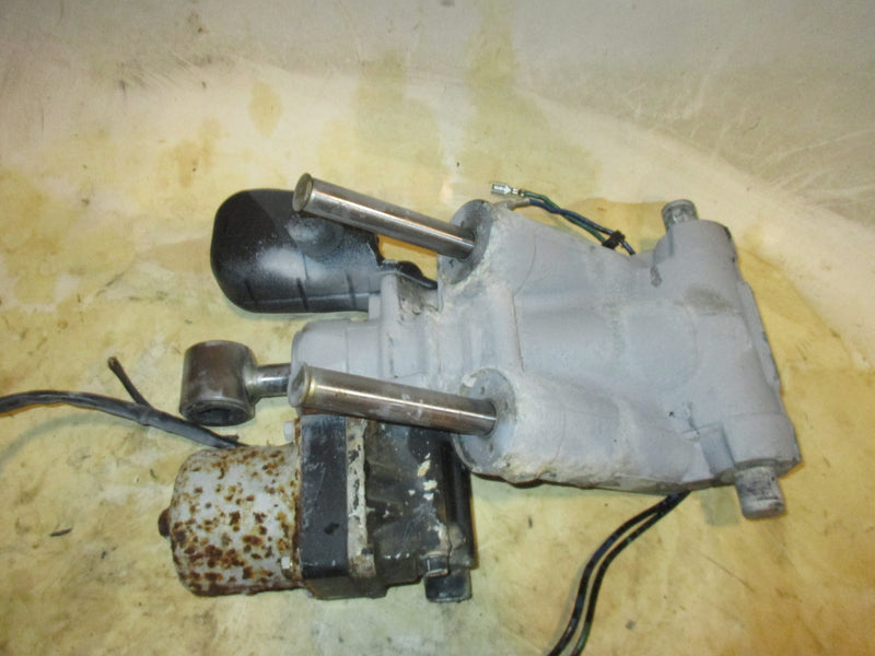 Johnson 200hp 2 stroke Ocean runner outboard tilt trim unit
