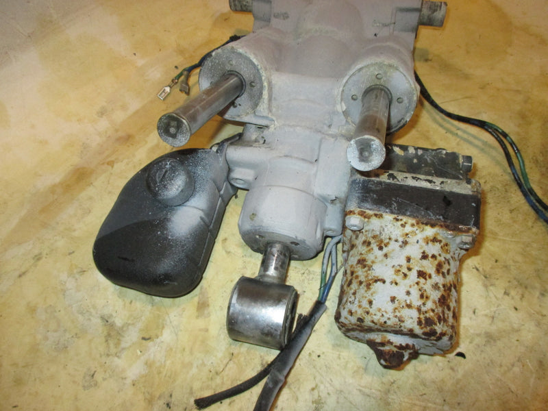 Johnson 200hp 2 stroke Ocean runner outboard tilt trim unit