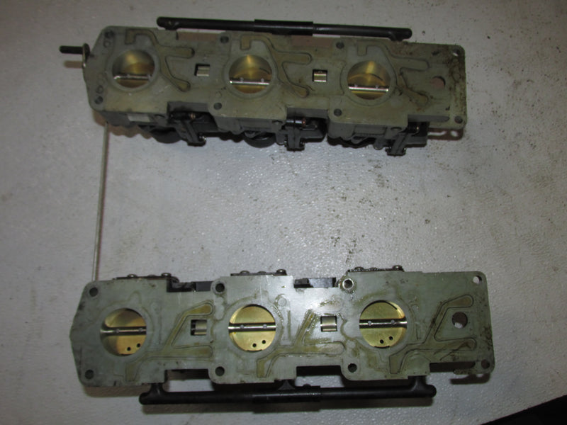Johnson 150hp 60 Degree 2 Stroke Outboard Carburetor Set (5005556/557)