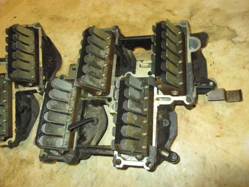 Johnson 200hp 2 stroke Ocean runner outboard intake manifold with reeds