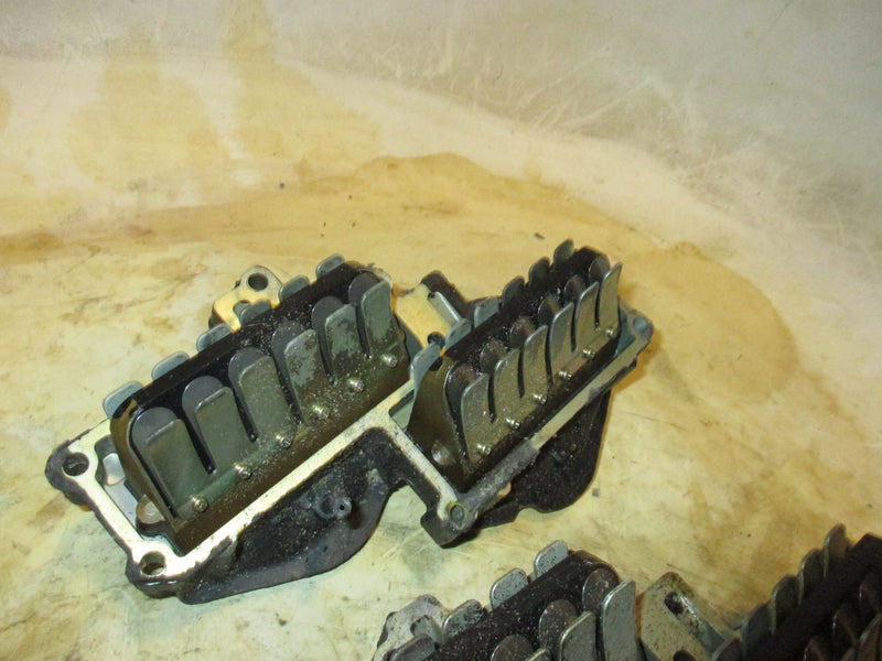 Johnson 200hp 2 stroke Ocean runner outboard intake manifold with reeds