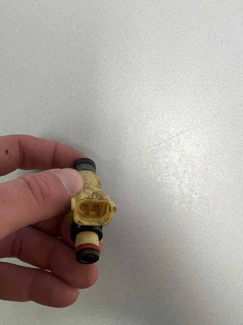 Yamaha 225hp 4 stroke outboard fuel injector (69J-13761-00)