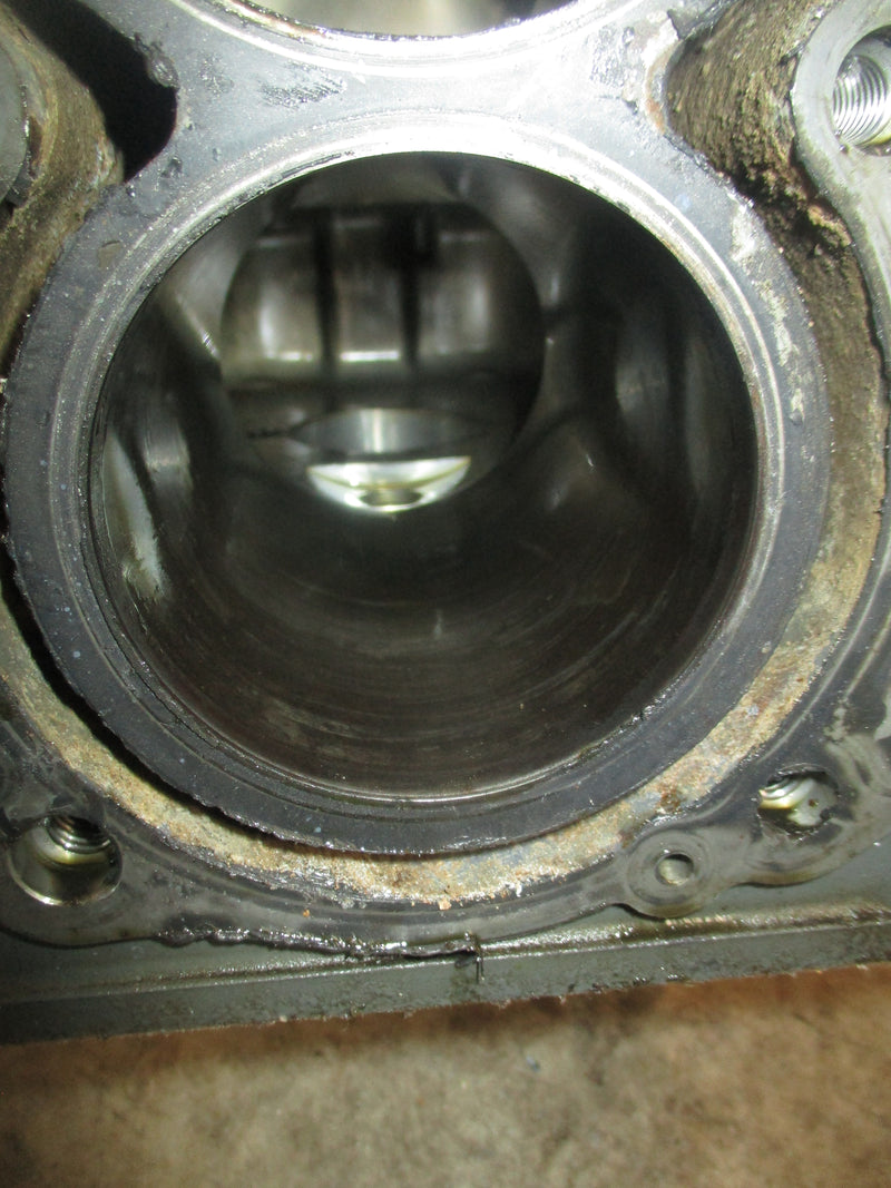 Suzuki DF60 4 stroke outboard crankcase block