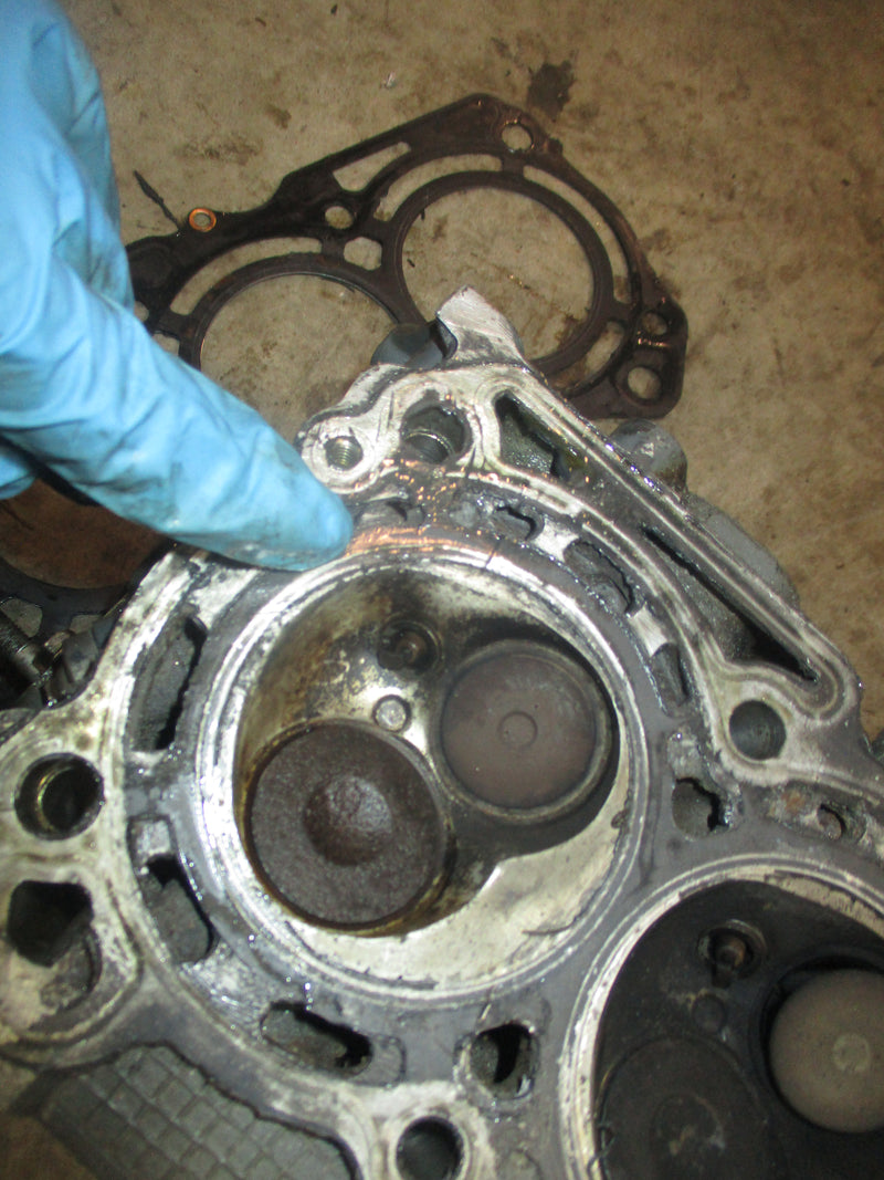 Suzuki DF60 4 stroke outboard cylinder head