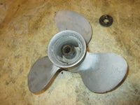 Load image into Gallery viewer, Yamaha 30hp precision blend 2 stroke outboard aluminum propeller (9 7/8x13-F)
