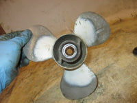 Load image into Gallery viewer, Yamaha 30hp precision blend 2 stroke outboard aluminum propeller (9 7/8x13-F)
