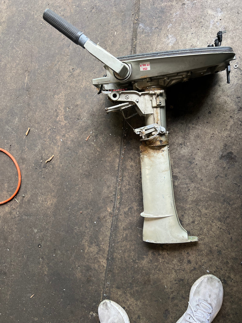 Suzuki DT4 4hp 2 Stroke outboard long shaft midsection (PARTS)