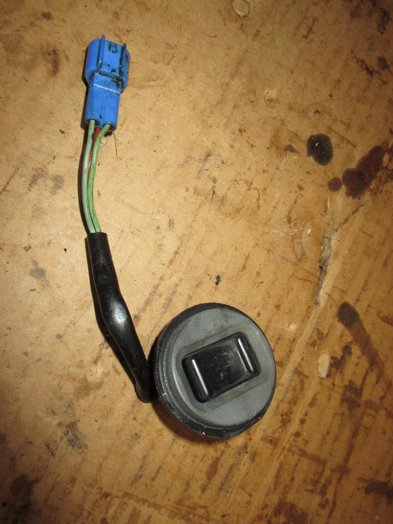 Yamaha 90hp 2 stroke outboard tilt trim switch (6H1-82563-10-00)
