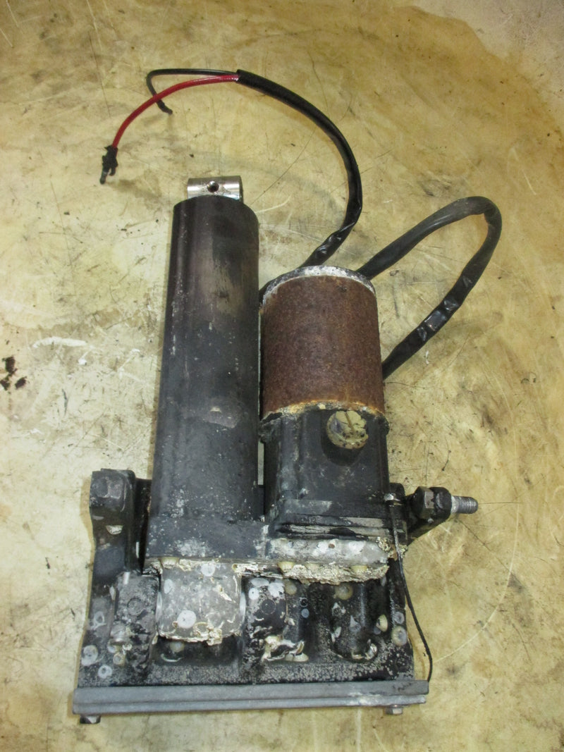 Mercury 115hp 2 stroke outboard tilt trim unit