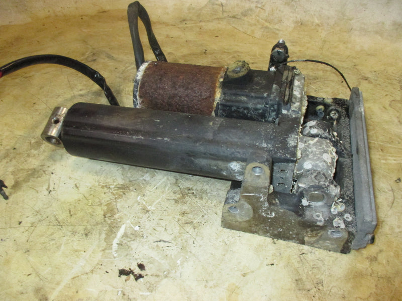 Mercury 115hp 2 stroke outboard tilt trim unit