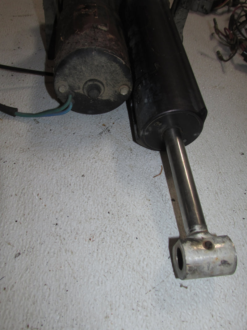Mercury 75hp 2 Stroke Outboard Tilt Trim Unit (830250T5)