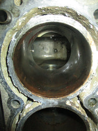 Load image into Gallery viewer, Suzuki DF200 200hp 4 stroke outboard crankcase block
