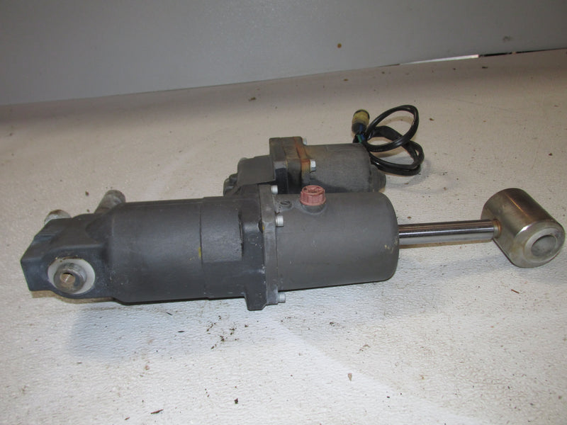 Suzuki DF115 115hp Outboard Tilt Trim Unit (48400-90J00)