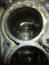 Load image into Gallery viewer, Suzuki DF200 200hp 4 stroke outboard crankcase block
