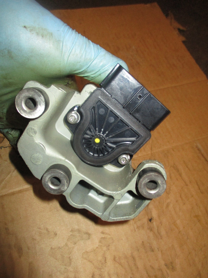 Yamaha 250hp 4 stroke outboard throttle sensor (6P2-8A410-00-00)