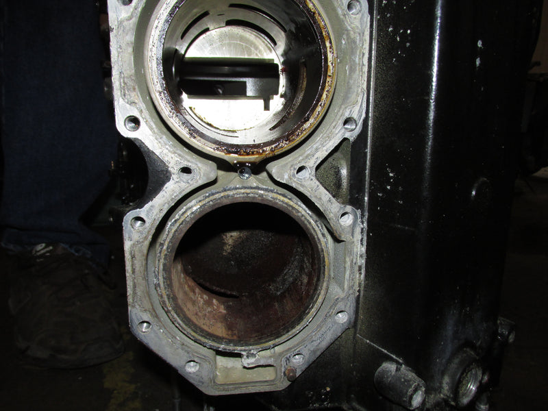 Mercury 225hp 3.0L Optimax 2 Stroke Outboard Crankcase Block (885-9811)