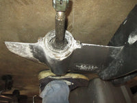 Load image into Gallery viewer, Suzuki DT 65hp 2 stroke outboard 20 inch shaft lower unit
