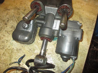 Load image into Gallery viewer, Yamaha 200hp OX66 2 stroke outboard Tilt Trim Unit
