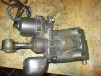 Load image into Gallery viewer, Yamaha 200hp OX66 2 stroke outboard Tilt Trim Unit
