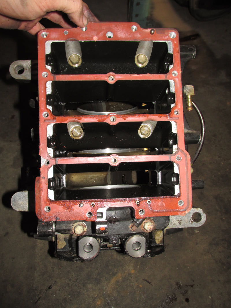 Evinrude Etec 115hp 2 Stroke Outboard Crankcase Block