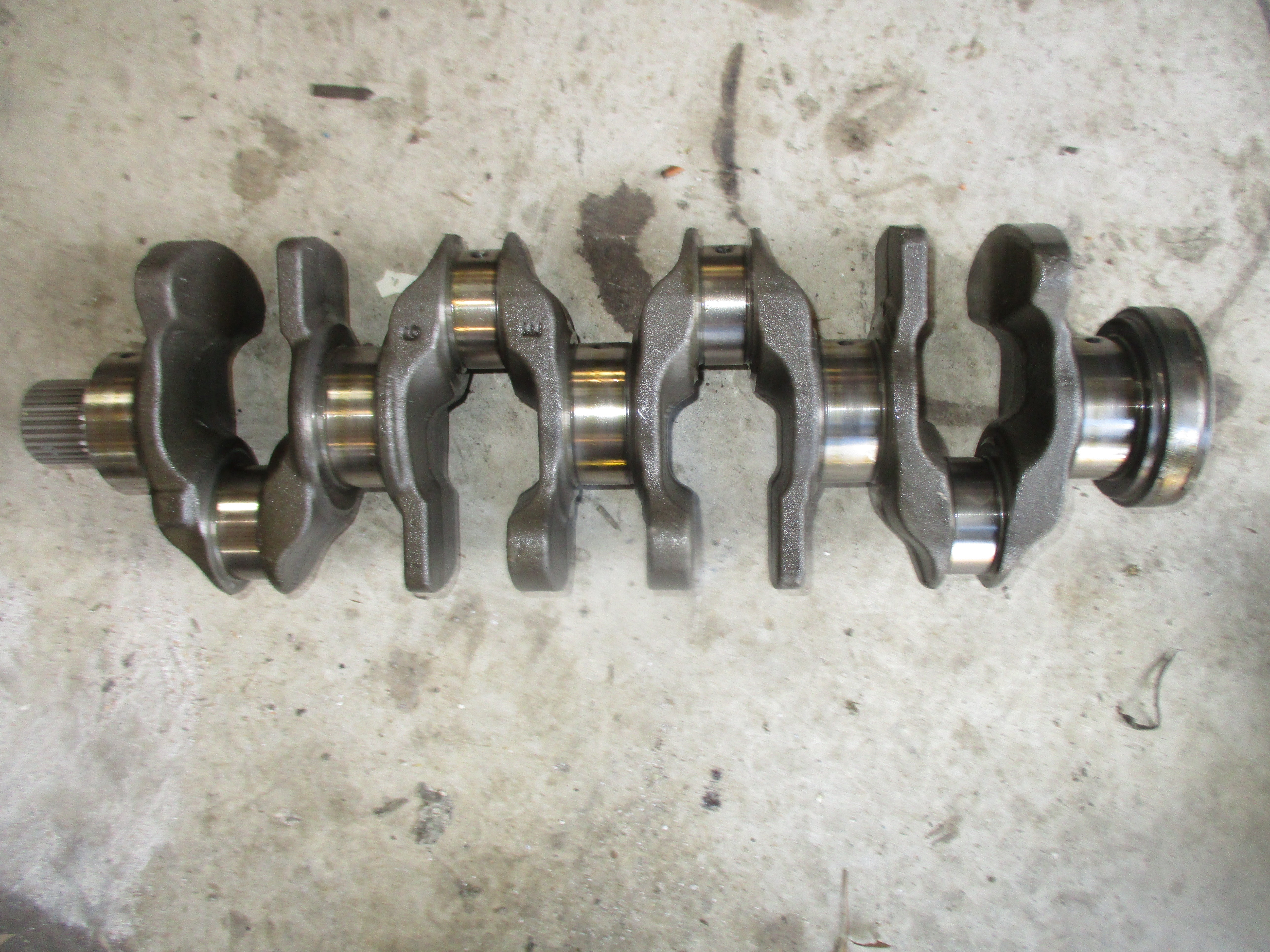 Suzuki DF150 outboard crankshaft (12221-96J10) | Strouds Marine