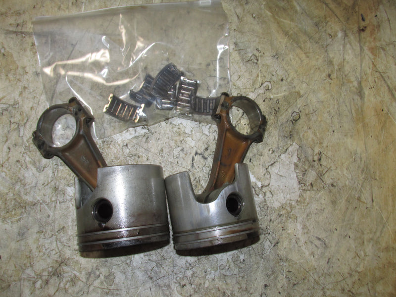 Johnson 70hp 2 Stroke Outboard Piston and Rod Set of 2 (435547)