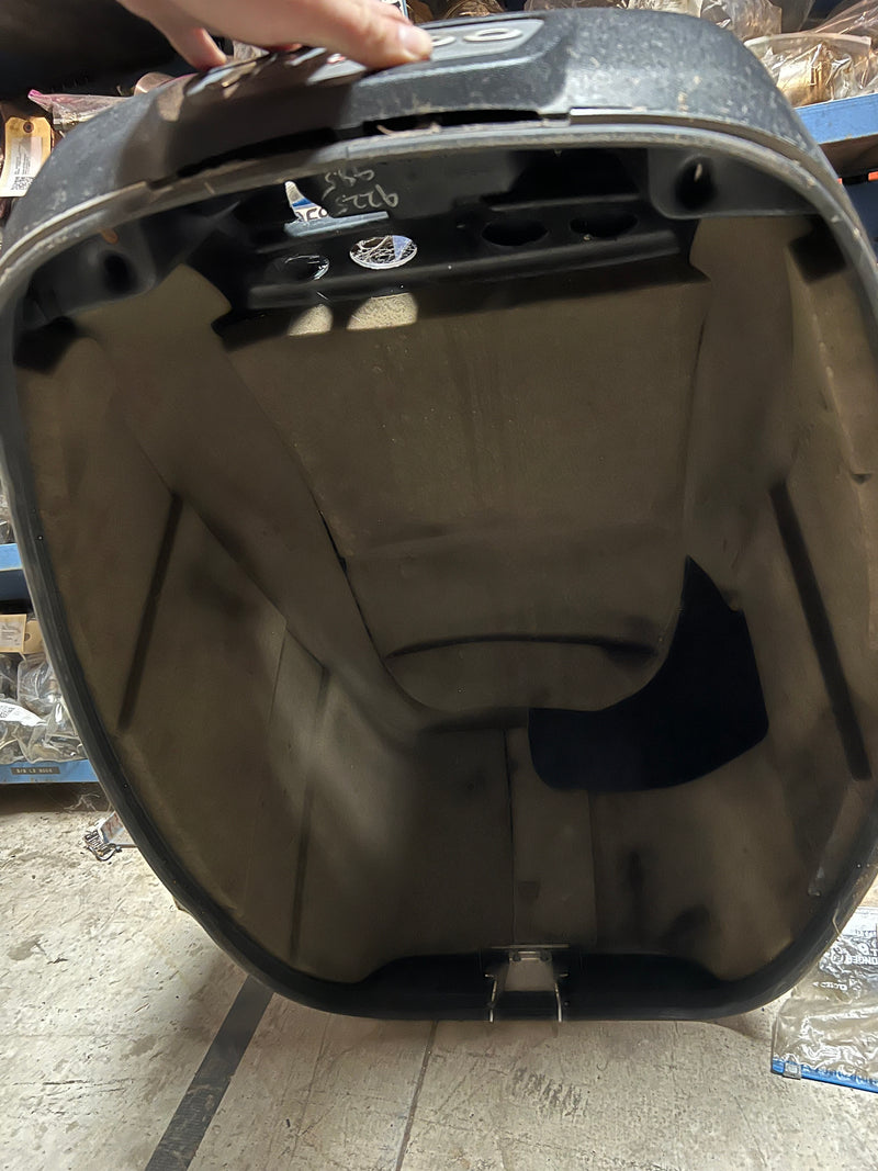 Mercury Verado 275hp outboard top cowling BROKEN SPOT