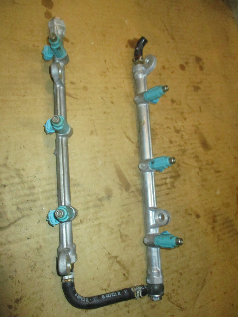 Suzuki DF200 200hp 4 stroke outboard fuel rail and injector set (15710-93J00)