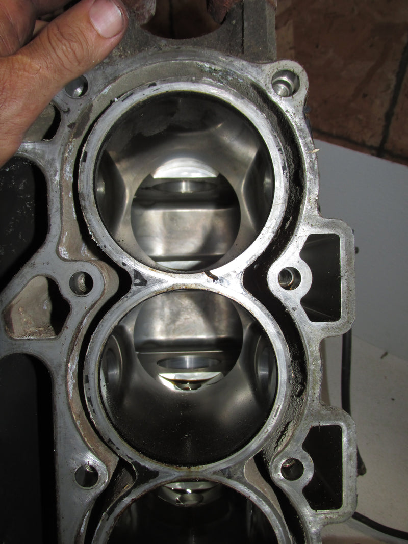 Suzuki DF140 140hp Outboard Crankcase Block