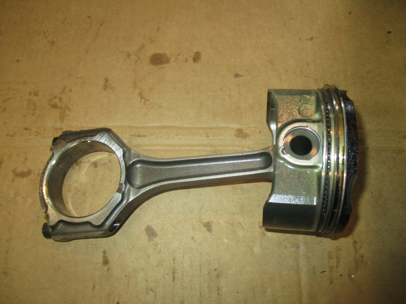 Yamaha 250hp VMAX SHO 4 stroke outboard Piston and Rod 6CE-00