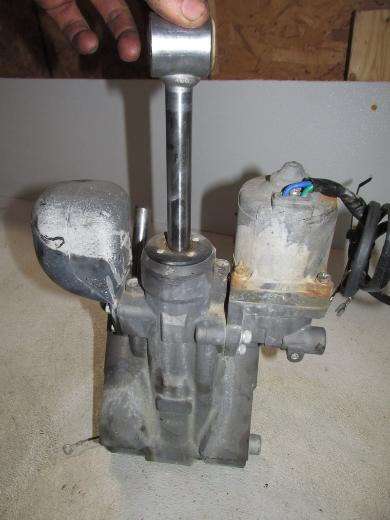 Suzuki DF140 140hp Outboard Tilt Trim Unit Showa (48503-92J01)
