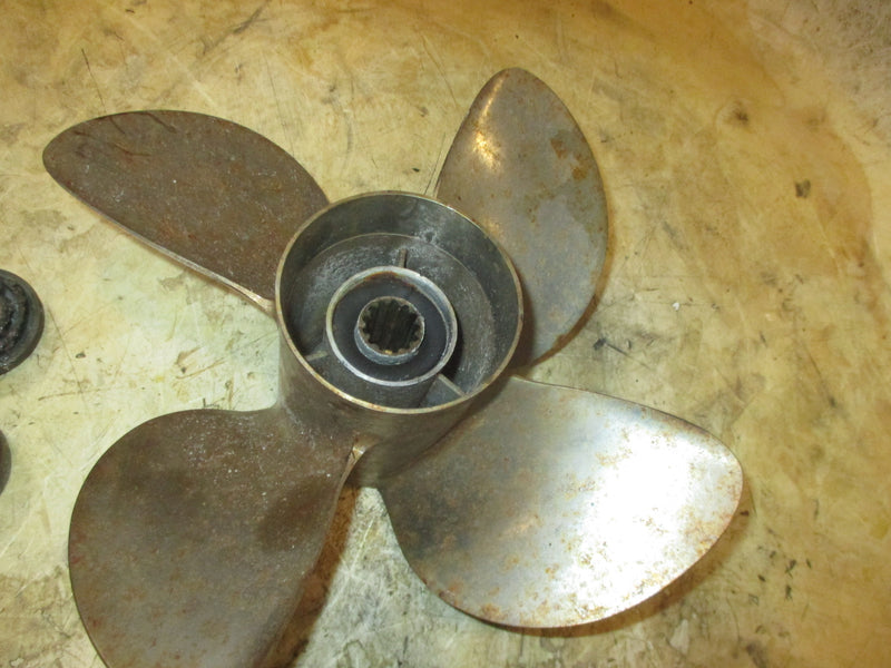 Suzuki DT 65hp 2 stroke outboard 4 blade stainless steel propellor (Y550SRE-13)