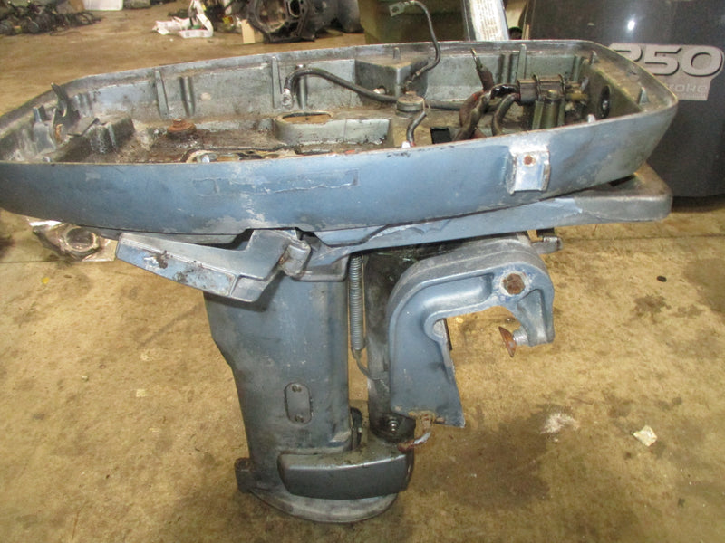 Evinrude 25hp 2 stroke outboard mid section