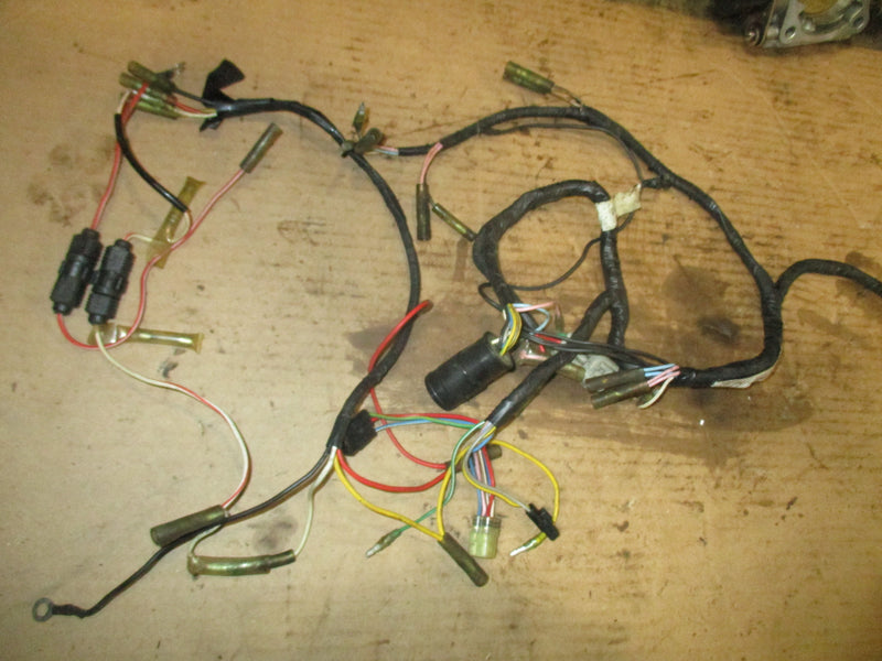 Suzuki DT140 outboard engine wiring harness (36610-94680)