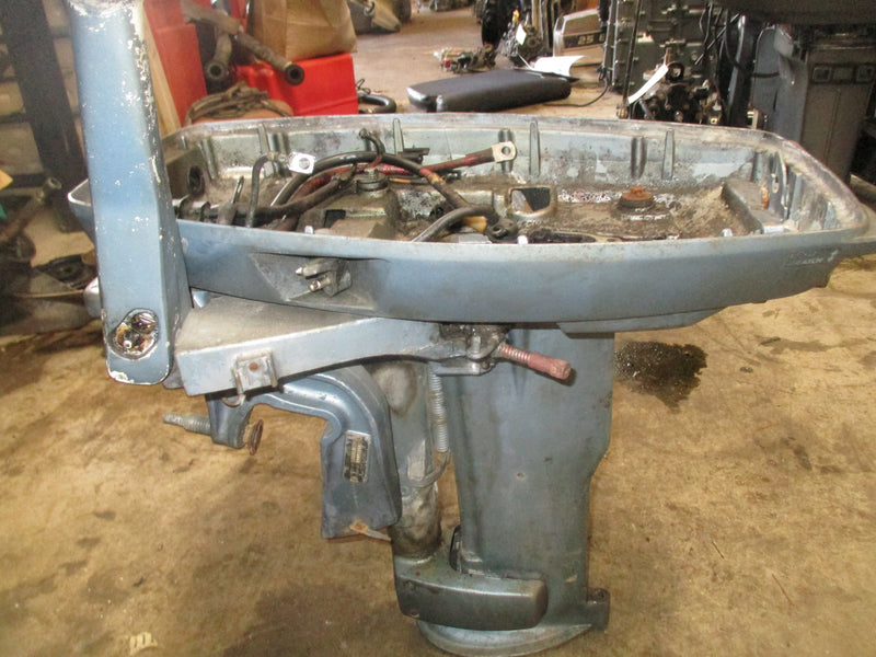Evinrude 25hp 2 stroke outboard mid section