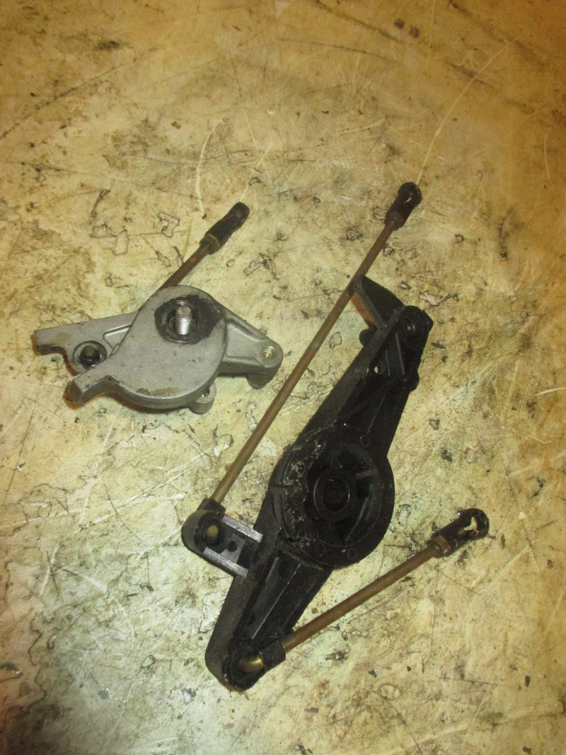 Nissan 40hp 2 stroke outboard Throttle Bracket (3C8637111)