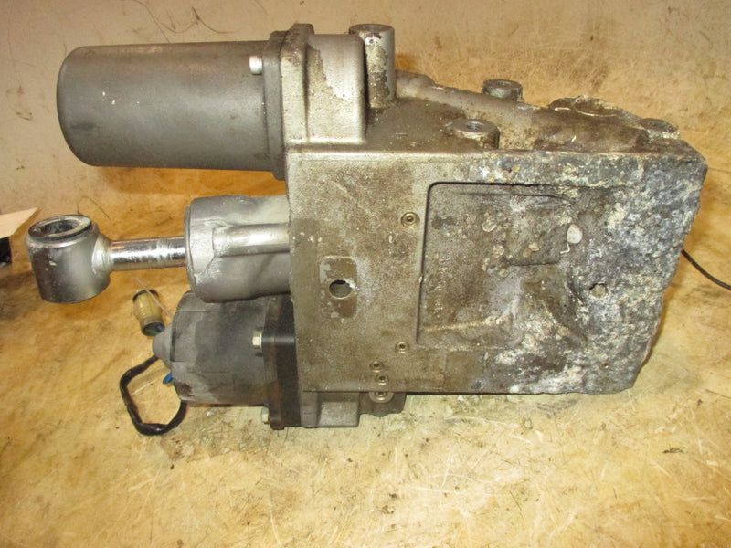 Suzuki DF300 300hp 4 stroke outboard Tilt Trim Unit