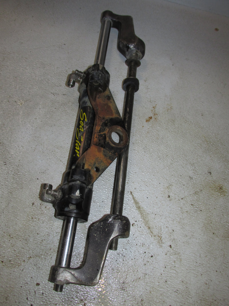 Suzuki DF140 140hp Outboard Seastar Hydraulic Steering Ram