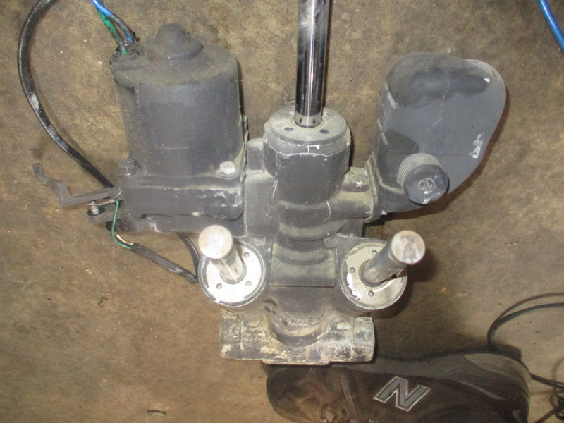 Johnson Ficht 175hp outboard tilt trim unit