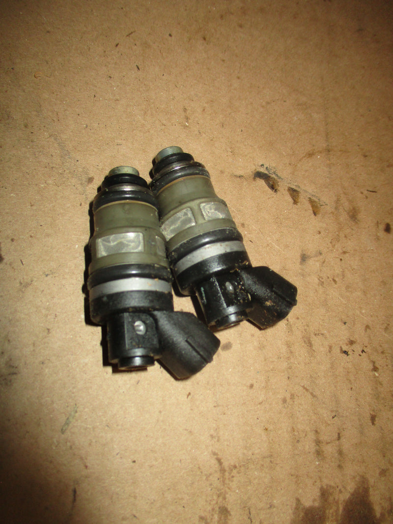 Suzuki DT140 outboard fuel injector (15710-94900) (ONE)