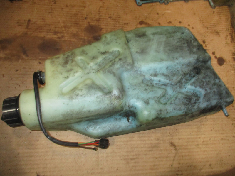 Suzuki DT140 outboard oil tank w/ sensor (34860-94621)